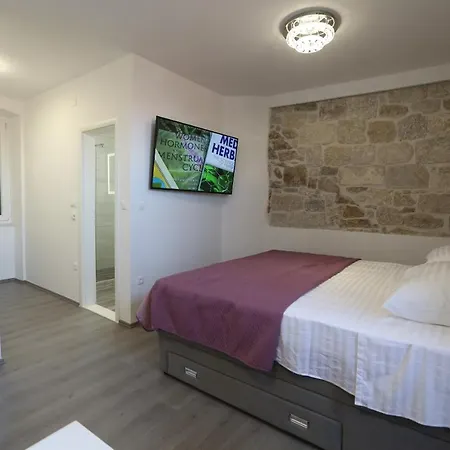 Guest house Kate 4*